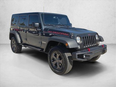 Used 2017 Jeep Wrangler Unlimited Rubicon image 3