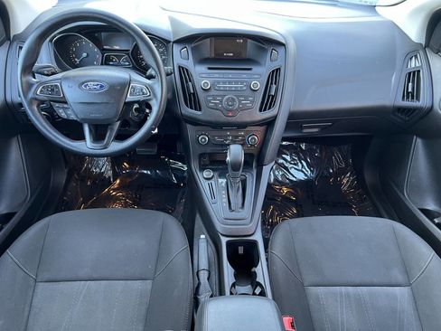 Used 2017 Ford Focus SE FWD image 13