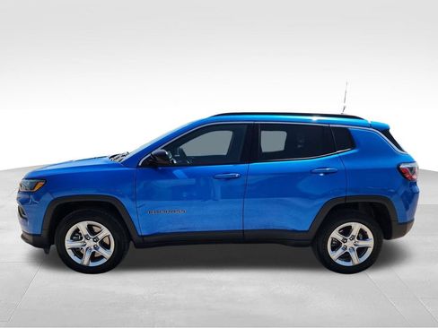 Used 2024 Jeep Compass Latitude AWD/4WD image 4