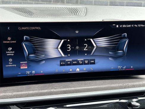 Used 2024 BMW X5 xDrive40i w/ Parking Assistance Package image 23