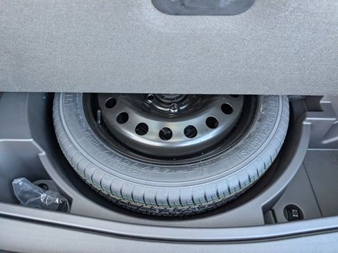 Used 2024 Buick Envision Preferred image 28