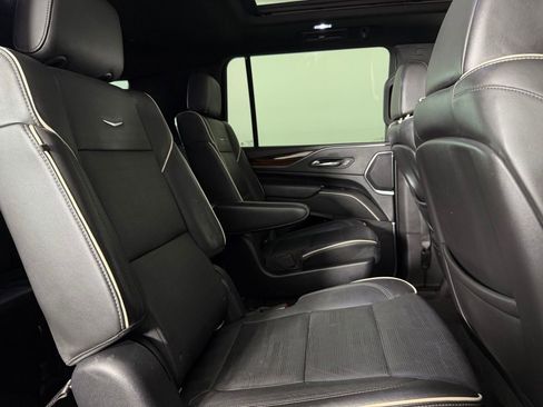 Used 2022 Cadillac Escalade ESV Premium Luxury w/ LPO, Floor Liner Package AWD/4WD image 32