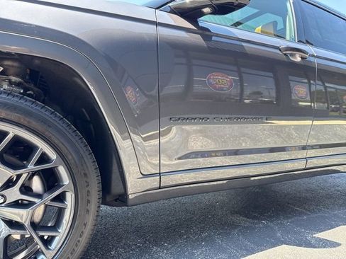 New 2026 Jeep Grand Cherokee L Summit AWD/4WD image 6