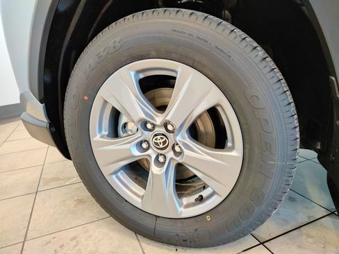 New 2025 Toyota RAV4 XLE image 9