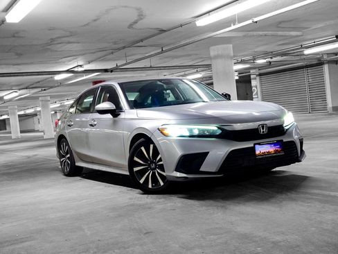 Certified 2023 Honda Civic EX image 4