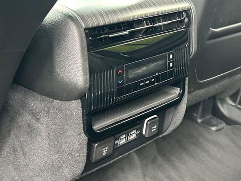 Used 2023 Jeep Wagoneer L Series II image 26