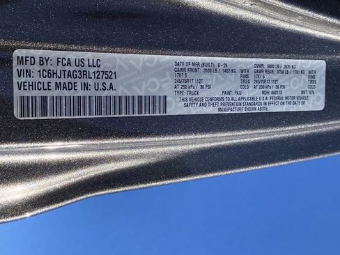 Used 2024 Jeep Gladiator Sport image 40