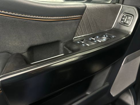 Used 2023 Ford F150 Platinum image 38