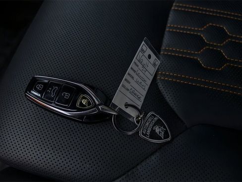 Used 2024 Lamborghini Urus S image 56