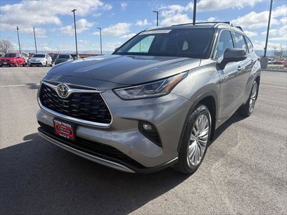 Certified 2025 Toyota Highlander Platinum