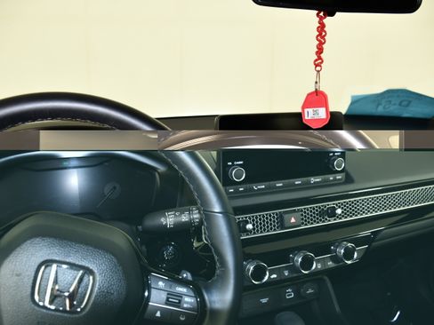 Used 2024 Honda Civic Sport image 9