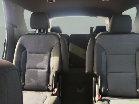 Used 2023 Chevrolet Traverse LT w/ LPO, Floor Liner Package image 31