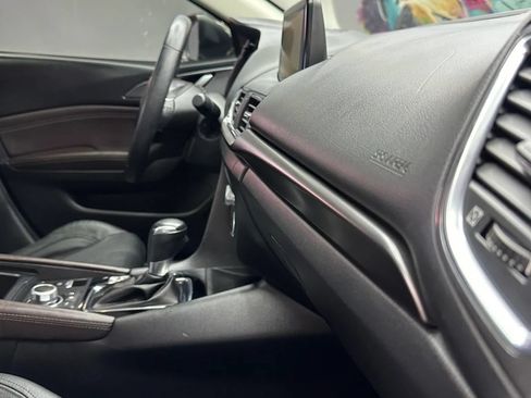 Used 2017 MAZDA MAZDA3 Grand Touring FWD image 29
