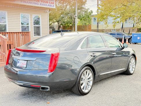 Used 2013 Cadillac XTS Premium image 4