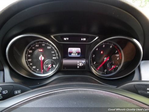 Used 2020 Mercedes-Benz GLA 250 4MATIC image 15