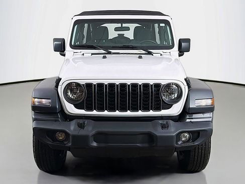 Used 2024 Jeep Wrangler Sport image 8