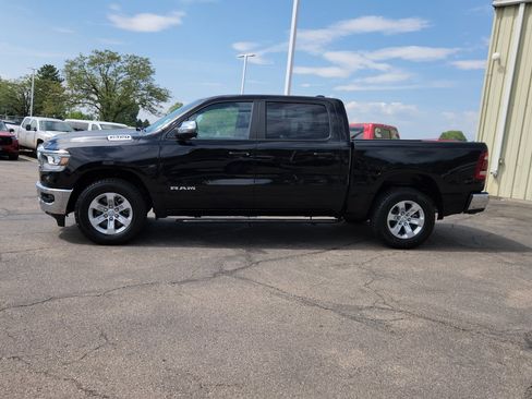 Used 2023 RAM 1500 Laramie AWD/4WD image 4