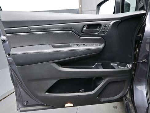 Used 2023 Honda Odyssey EX-L image 9