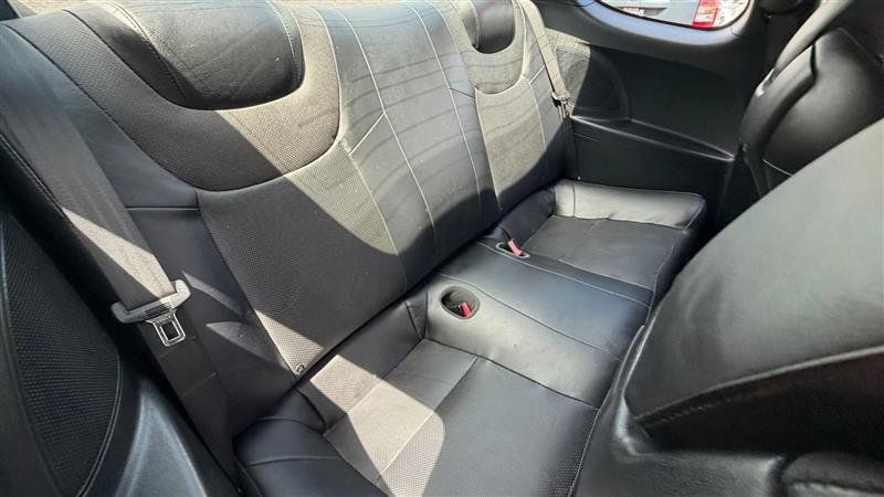 Used 2010 Hyundai Genesis 3.8 RWD image 15