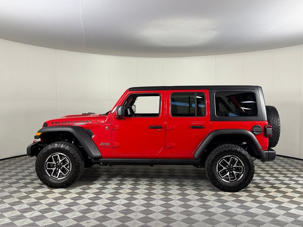 Used 2025 Jeep Wrangler Unlimited Rubicon w/ Convenience Group AWD/4WD image 12