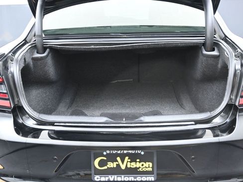 Used 2019 Dodge Charger SXT image 15