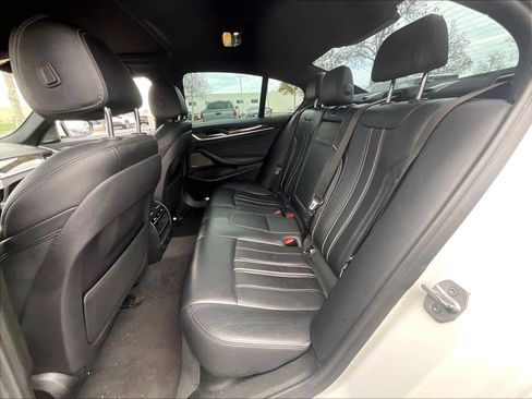 Used 2019 BMW 540i w/ Premium Package image 26