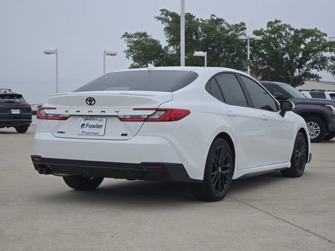 New 2026 Toyota Camry SE FWD image 4