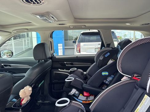 Used 2022 Kia Telluride SX FWD image 11
