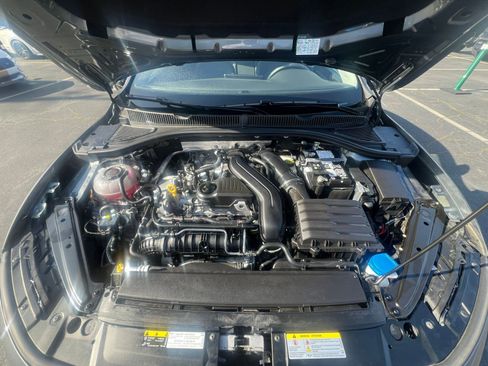 Used 2025 Volkswagen Jetta SE image 28