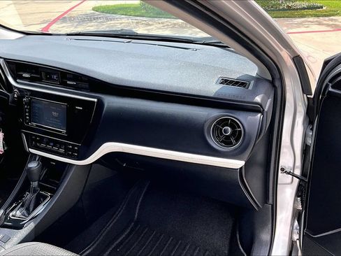 Used 2017 Toyota Corolla iM FWD image 13