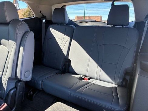 Used 2020 Buick Enclave Premium w/ Sun and Sites Package image 20