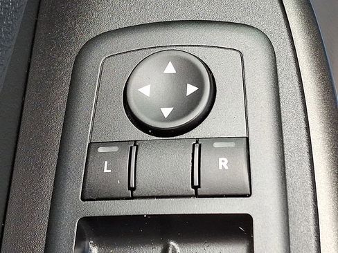 Used 2020 Jeep Cherokee Trailhawk w/ Cold Weather Group image 29