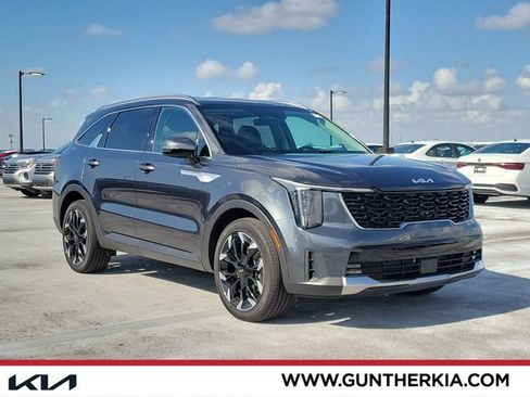 Certified 2025 Kia Sorento EX FWD image 1