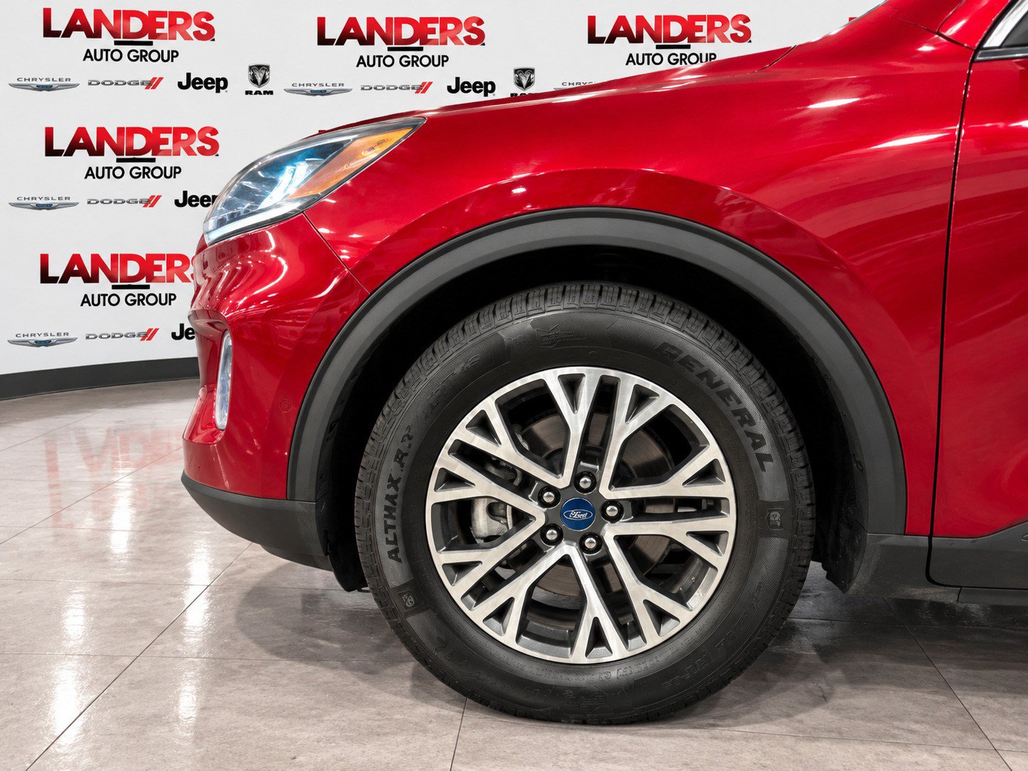 Used 2020 Ford Escape SEL FWD image 11