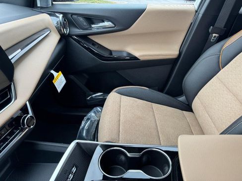 New 2026 Chevrolet Equinox ACTIV image 8