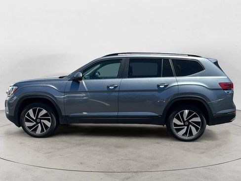 Used 2024 Volkswagen Atlas SE AWD/4WD image 8