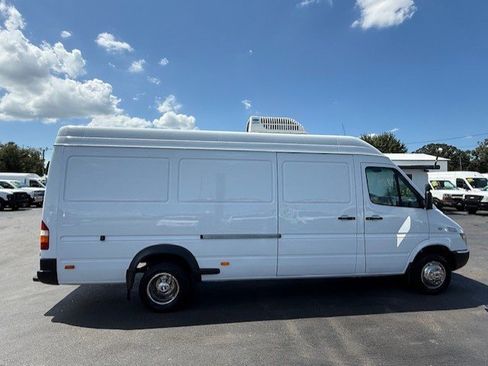Used 2005 Dodge Sprinter 3500 w/ PWR Convenience Group image 5