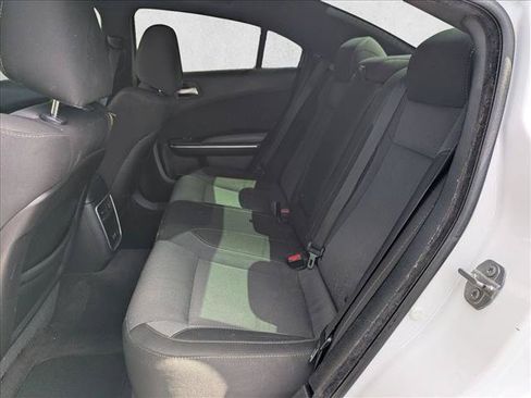 Used 2017 Dodge Charger SXT RWD image 16