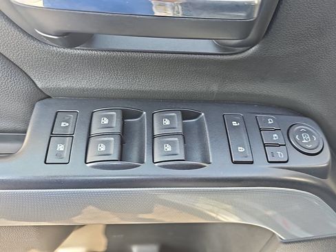 Used 2018 Chevrolet Silverado 1500 LTZ Z71 w/ LTZ Plus Package AWD/4WD image 32