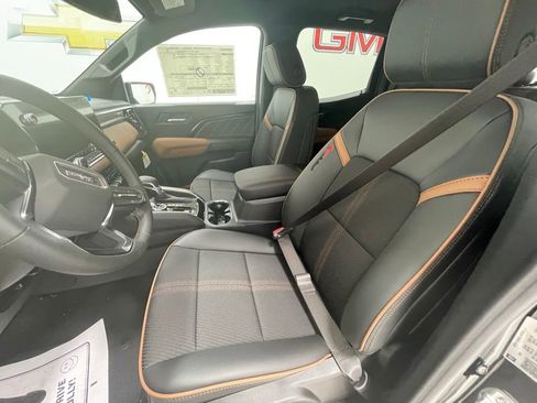 New 2026 GMC Canyon AT4 AWD/4WD image 14