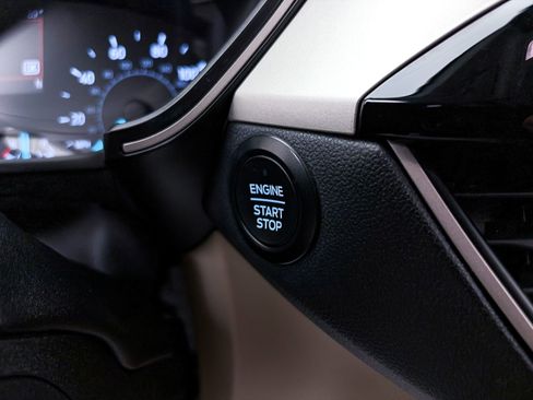 Used 2021 Ford Escape SE image 27