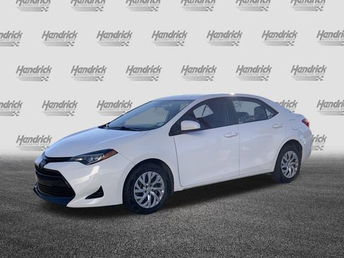 Used 2019 Toyota Corolla LE image 5