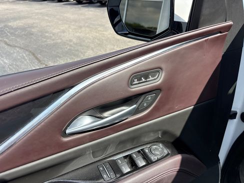 Used 2023 Cadillac Escalade ESV Sport Platinum AWD/4WD image 12