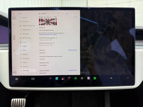 Used 2023 Tesla Model S Plaid AWD/4WD image 23