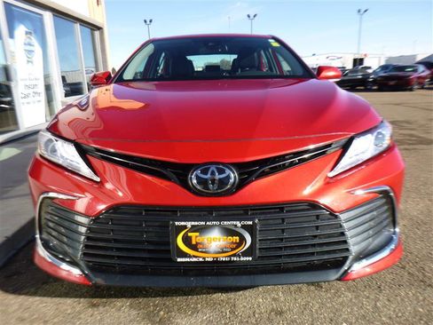 Used 2024 Toyota Camry XLE w/ Cold Weather Package image 19
