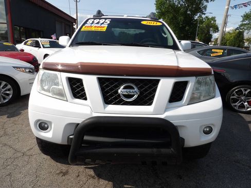 Used 2011 Nissan Frontier PRO-4X w/ Pro-4x Luxury Pkg AWD/4WD image 2