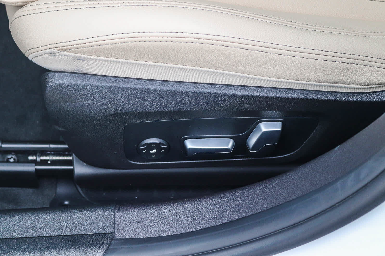 Used 2023 BMW 330i Sedan w/ Driving Assistance Package RWD image 22