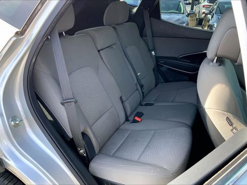 Used 2017 Hyundai Santa Fe Sport image 18