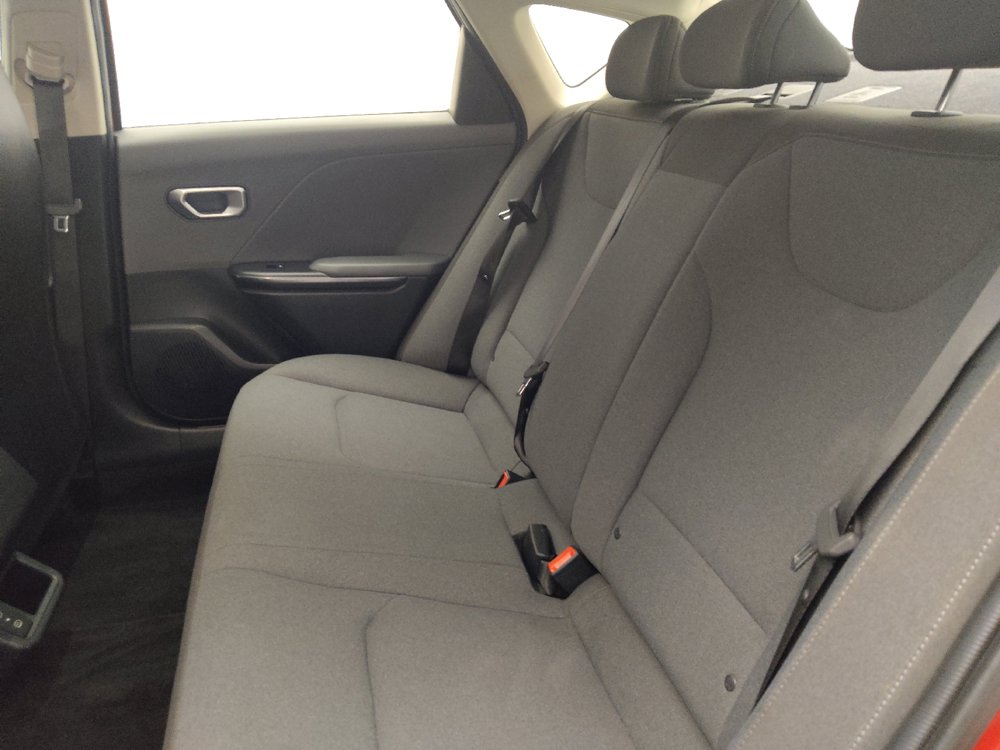 Used 2025 Kia K4 FWD image 18