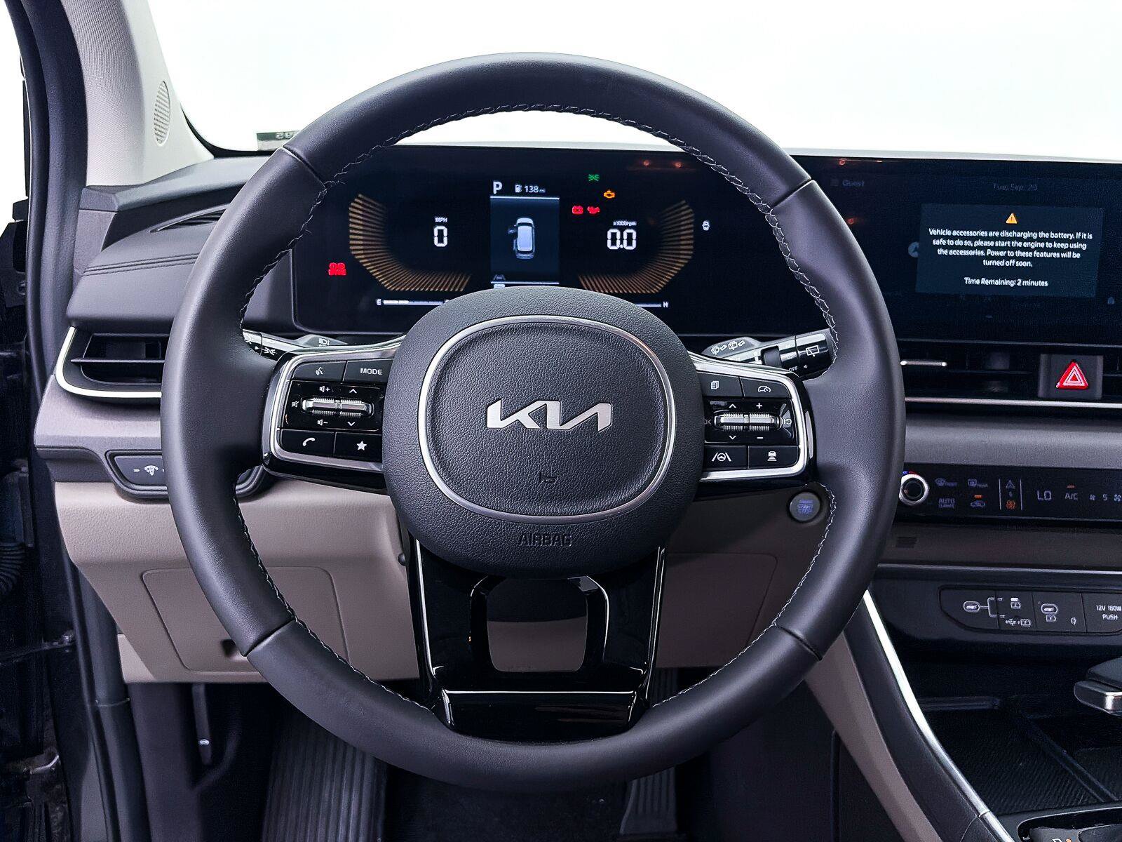 Used 2026 Kia Carnival EX FWD image 29